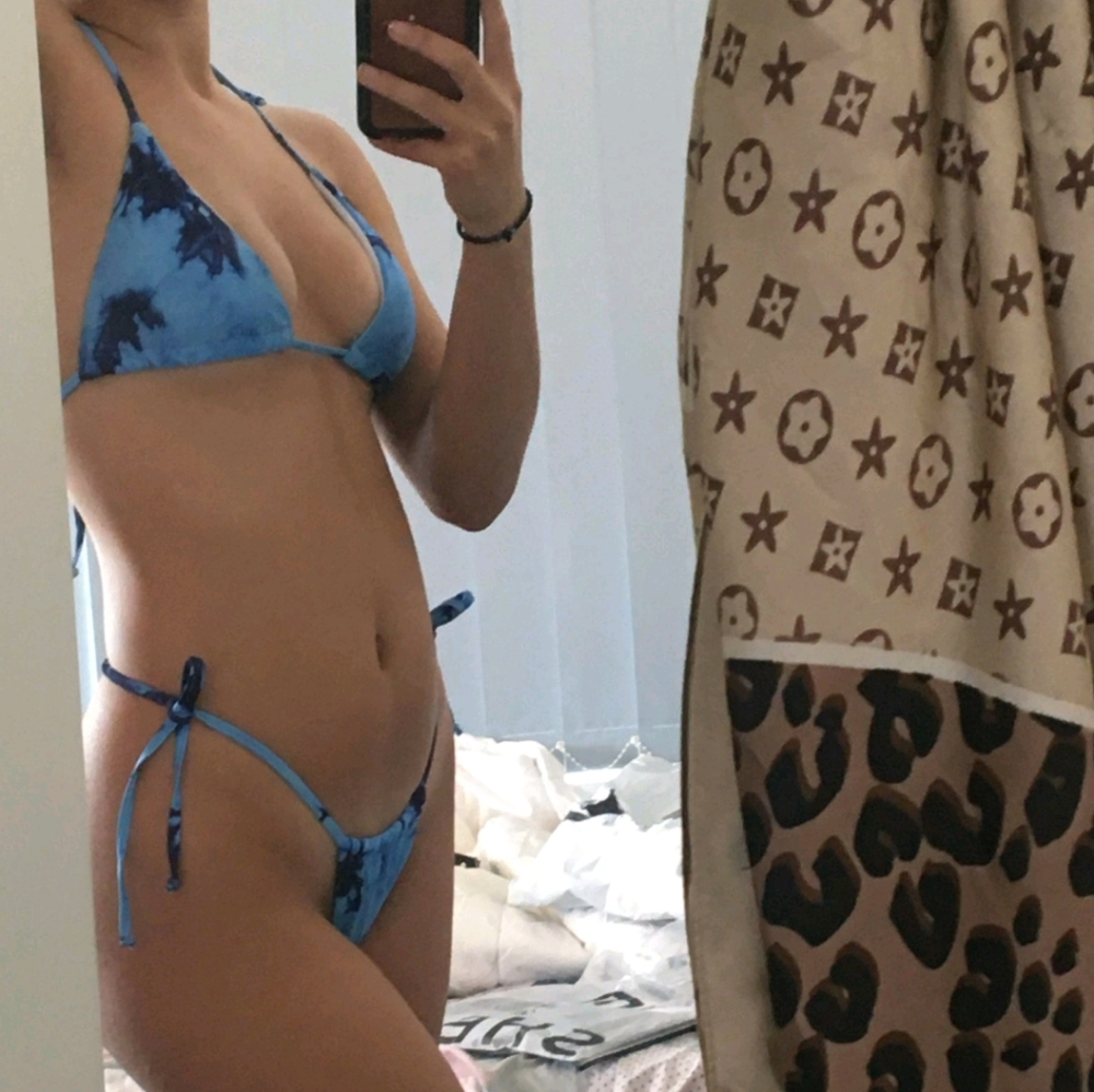 💙NWT Blue Tie Dye Halter Bikini Set💙 - Picture 5 of 5
